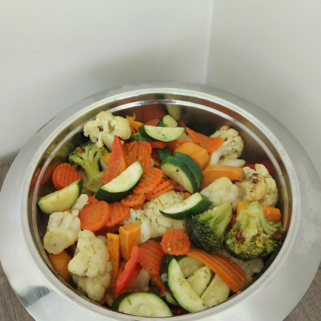 Küpsetatud köögiviljad kõvajuustuga (2kg)