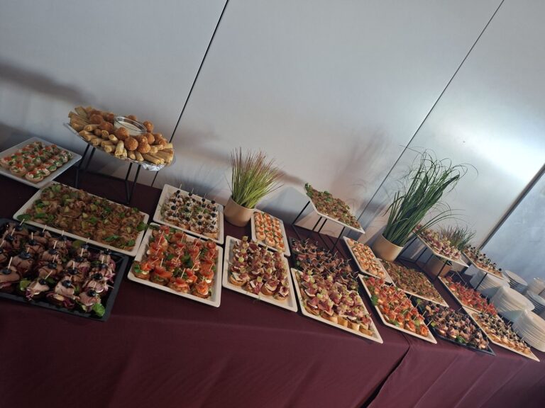 Kodu Cateringi peolaud ja üritus
