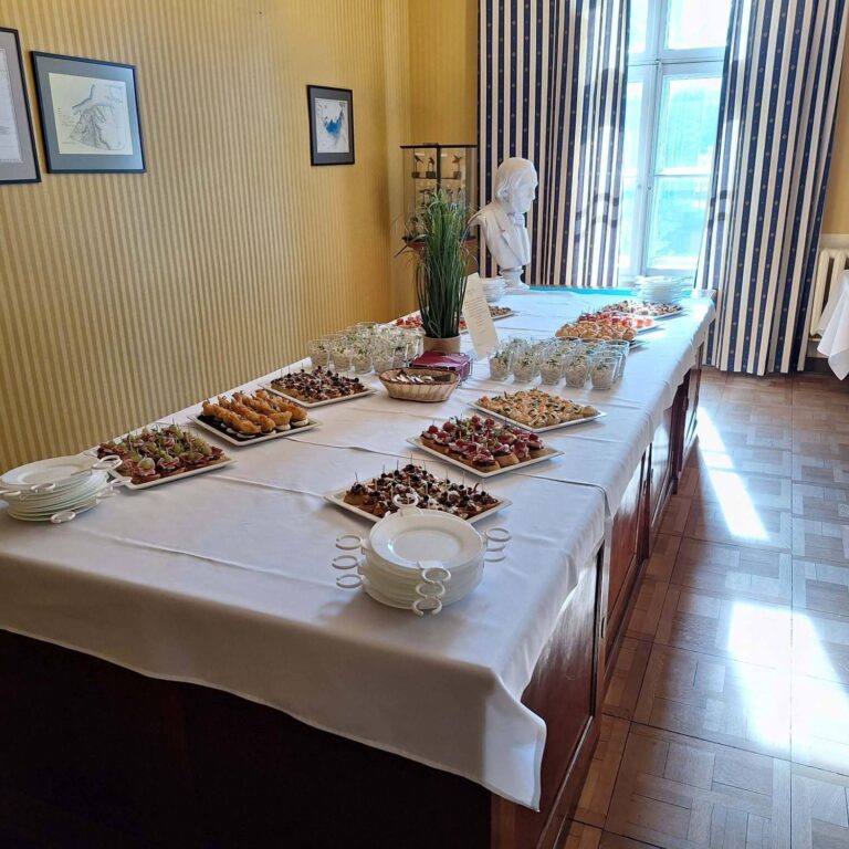 Kodu Cateringi peolaud ja üritus